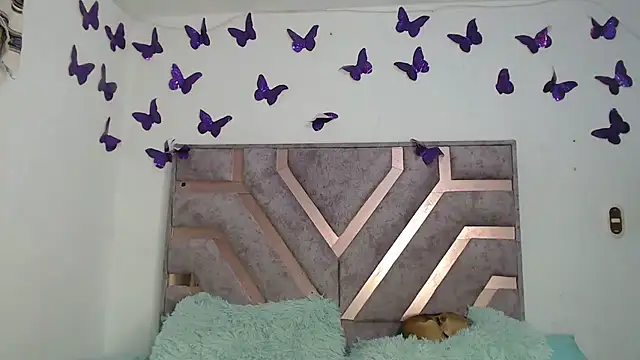 Anny Fox- online show from March 2026 04:17:02 AM