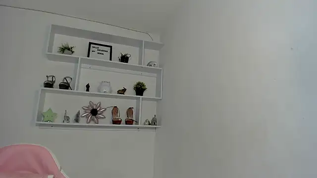 Snapshot of Zizi-campbel chatting on December 2024 10:43:02 PM Zizi-campbel online show from December 2024 10:43:02 PM