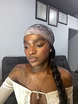 Snapshot of Zizi-campbel chatting on March 2025 12:34:01 PM Zizi-campbel online show from March 2025 12:34:01 PM