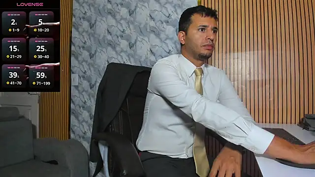 Hideintheoffice online show from November 2025 09:00:02 AM