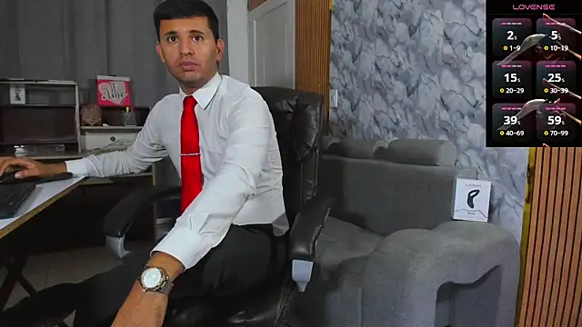 Hideintheoffice online show from February 2026 05:06:01 AM