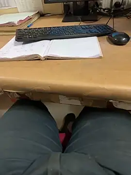 Snapshot of Hillz_king_98 chatting on January 2025 11:25:01 PM Hillz king 98 online show from January 2025 11:25:01 PM