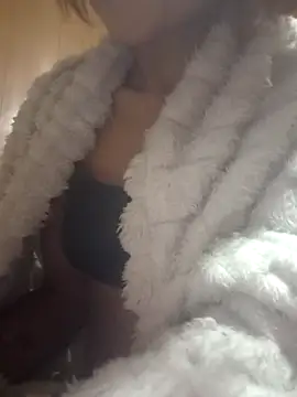 carmelbbyx22 online show from April 2026 10:53:01 AM