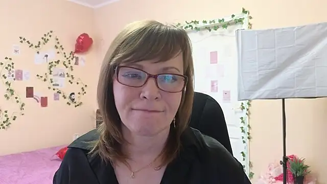 Snapshot of Miss_Moren chatting on March 2026 04:49:01 AM Miss Moren online show from March 2026 04:49:01 AM