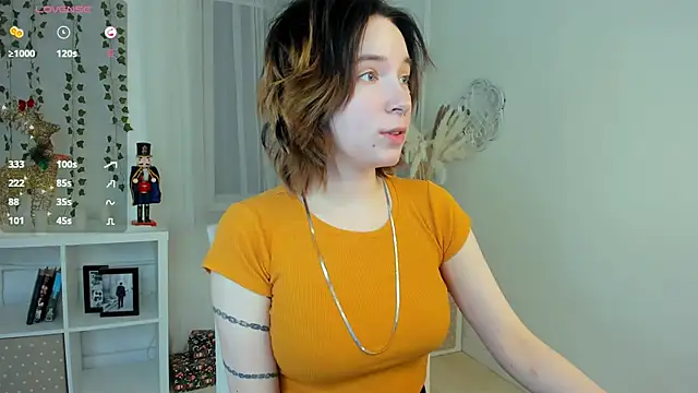 lilithlunna online show from December 2024 12:36:02 AM