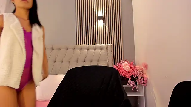 BrithanySummer online show from November 2025 04:15:02 AM