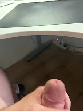 Snapshot of mikiss789 chatting on March 2026 04:23:01 PM mikiss789 online show from March 2026 04:23:01 PM