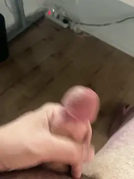 Snapshot of mikiss789 chatting on March 2026 04:13:01 PM mikiss789 online show from March 2026 04:13:01 PM