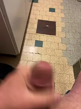 Snapshot of mikiss789 chatting on April 2026 04:08:02 AM mikiss789 online show from April 2026 04:08:02 AM