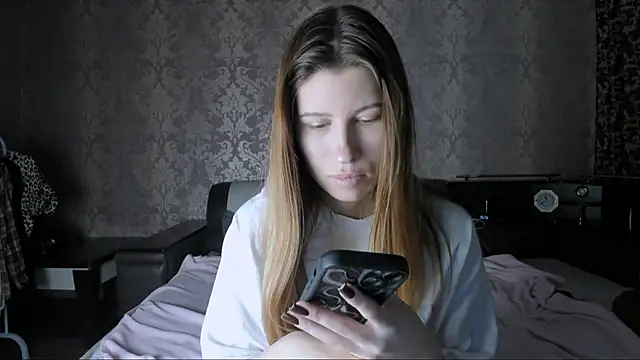 Agnes Allenn online show from October 2025 09:21:01 AM