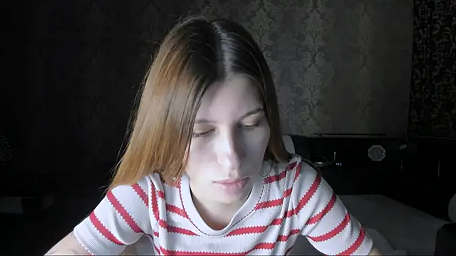 Agnes Allenn online show from October 2025 09:35:02 AM