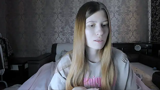 Agnes Allenn online show from November 2025 10:54:02 AM