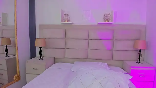 RoseCassie online show from February 2025 06:58:01 PM