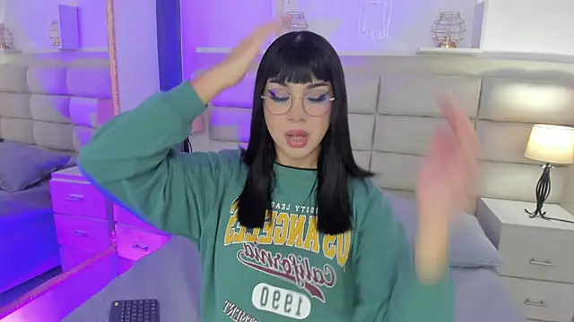 RoseCassie online show from February 2025 12:43:02 PM