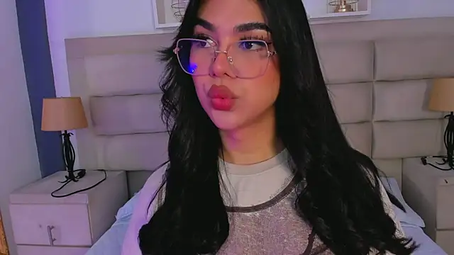 RoseCassie online show from September 2025 01:35:02 PM