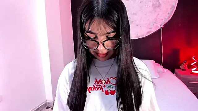 RoseCassie online show from November 2025 02:06:02 PM