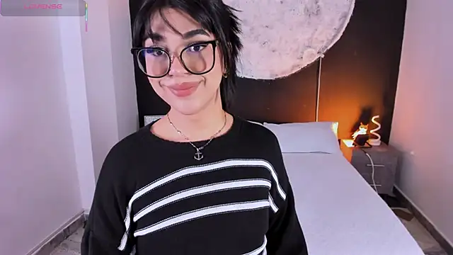 RoseCassie online show from December 2025 01:53:01 PM