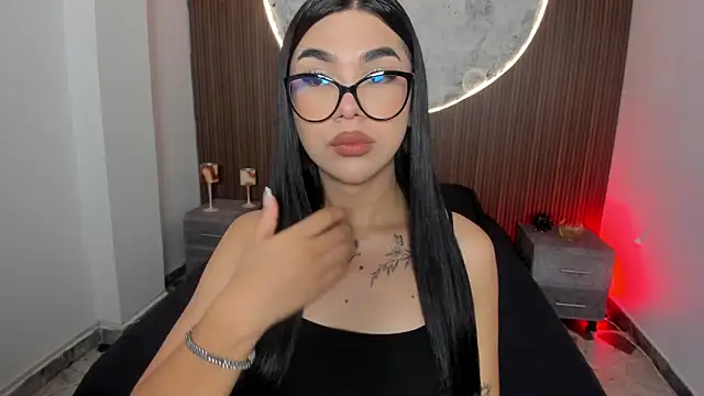 RoseCassie online show from April 2026 01:41:01 PM