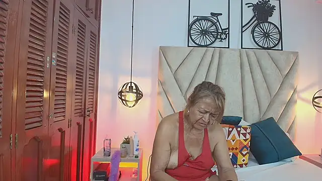 Snapshot of Valentinadiazz1 chatting on March 2025 10:32:02 PM Valentinadiazz1 online show from March 2025 10:32:02 PM