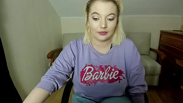 marykramberry online show from December 2024 07:22:01 PM