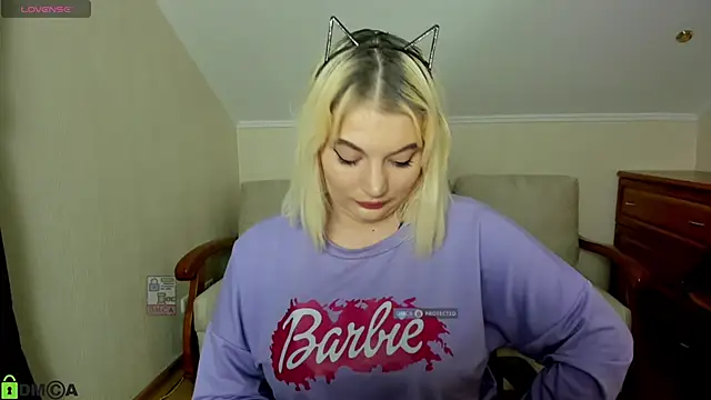 marykramberry online show from December 2024 07:27:02 PM