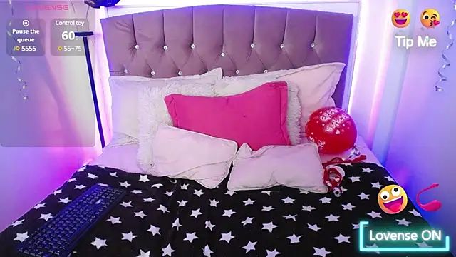 mia collens online show from February 2025 01:14:02 AM