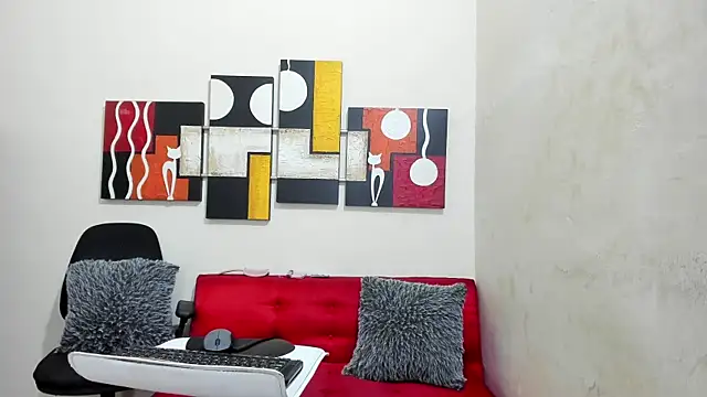 Mariana 16  online show from February 2025 11:34:02 PM