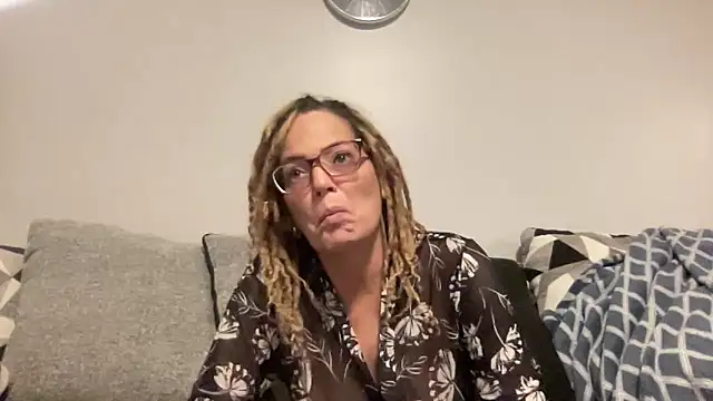 Snapshot of skarfos1babe69 chatting on December 2024 02:27:02 AM skarfos1babe69 online show from December 2024 02:27:02 AM