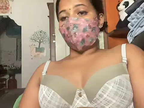 Tamil Sanjana  online show from October 2025 06:17:01 PM