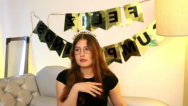 Daisha Riley online show from October 2025 02:37:01 PM