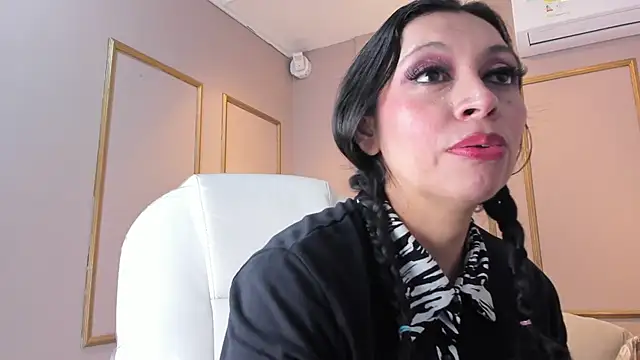 PerlaPreciosa online show from November 2025 04:01:01 AM