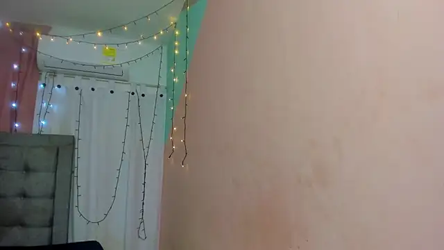 dani-lue online show from January 2025 12:11:02 PM