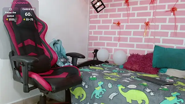 dani-lue online show from February 2025 02:00:02 PM