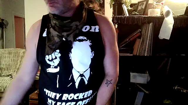 SilverandFox online show from January 2025 07:17:01 AM