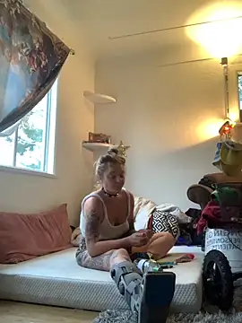 SilverandFox online show from October 2025 09:59:02 PM