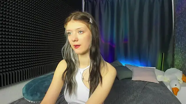 Lina Vi online show from February 2025 02:48:02 AM