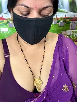 FlatVincy4 online show from October 2025 10:02:01 AM