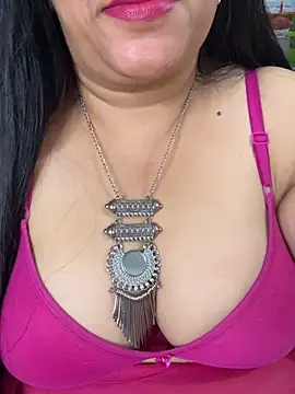 FlatVincy4 online show from November 2025 04:07:01 PM