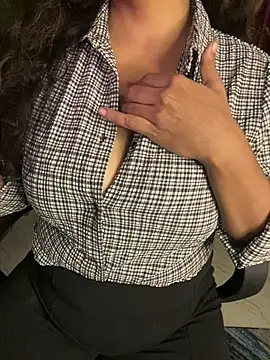 Snapshot of hot_menka chatting on January 2025 04:18:02 PM hot menka online show from January 2025 04:18:02 PM