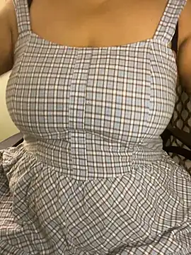 Snapshot of hot_menka chatting on September 2025 06:04:02 AM hot menka online show from September 2025 06:04:02 AM