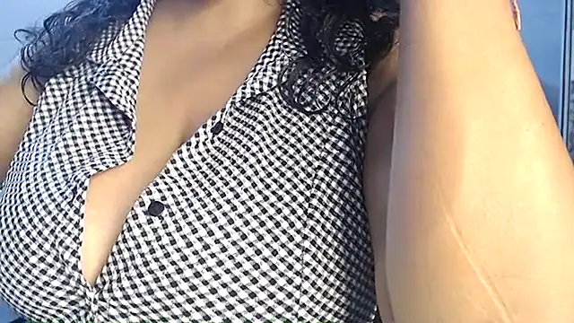 Snapshot of hot_menka chatting on April 2026 09:32:01 AM hot menka online show from April 2026 09:32:01 AM