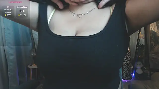 hot menka online show from June 2026 07:08:01 PM