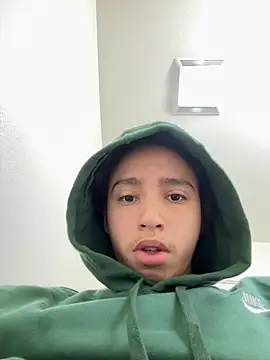 Snapshot of qbaby96 chatting on January 2025 06:38:02 PM qbaby96 online show from January 2025 06:38:02 PM