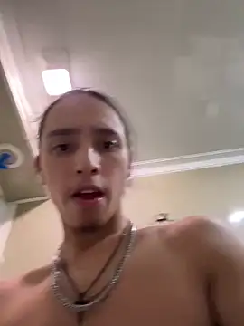 Snapshot of qbaby96 chatting on January 2025 11:37:02 AM qbaby96 online show from January 2025 11:37:02 AM