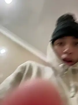 Snapshot of qbaby96 chatting on January 2025 05:45:02 AM qbaby96 online show from January 2025 05:45:02 AM