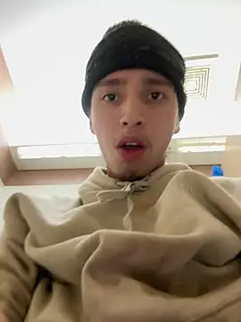 Snapshot of qbaby96 chatting on January 2025 09:39:02 AM qbaby96 online show from January 2025 09:39:02 AM