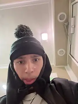 Snapshot of qbaby96 chatting on February 2025 11:21:01 AM qbaby96 online show from February 2025 11:21:01 AM