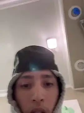 Snapshot of qbaby96 chatting on March 2025 06:40:02 AM qbaby96 online show from March 2025 06:40:02 AM