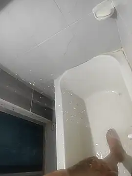 DTuannHallT online show from April 2026 09:48:01 PM