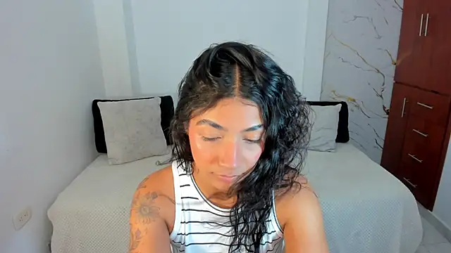 Snapshot of martina_roldam chatting on July 2026 02:35:02 AM martina roldam online show from July 2026 02:35:02 AM